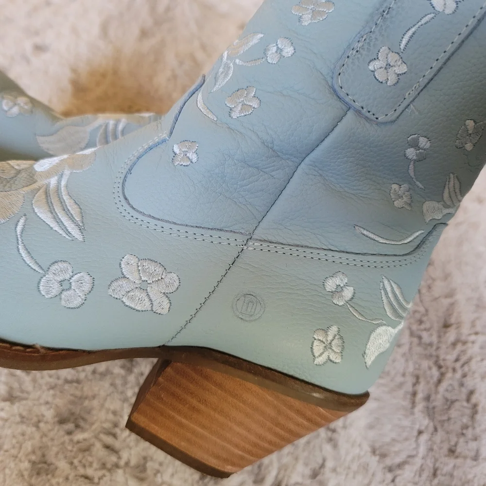 Dingo Sweetheart Floral Embroidered Snip Toe Pull On Casual Boots Ankle Blue - Picture 7 of 7